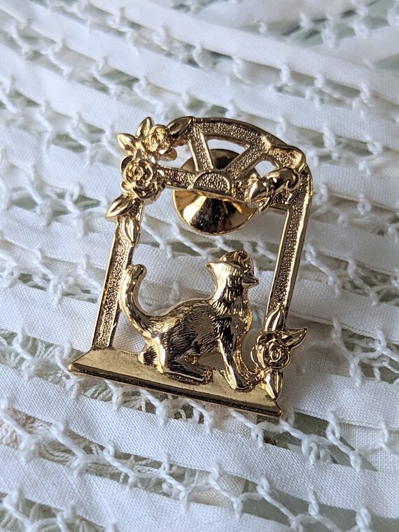 Vintage Gold Cat In A Window Brooch Pin - image 2