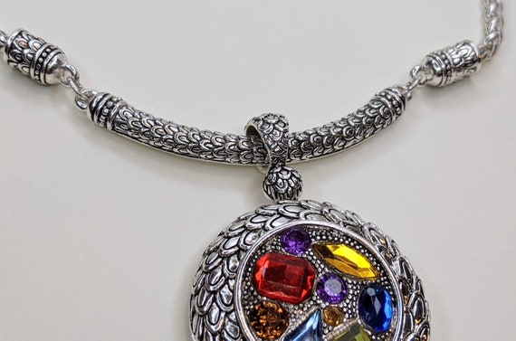 Medieval silver rhinestone jewel necklace - image 6