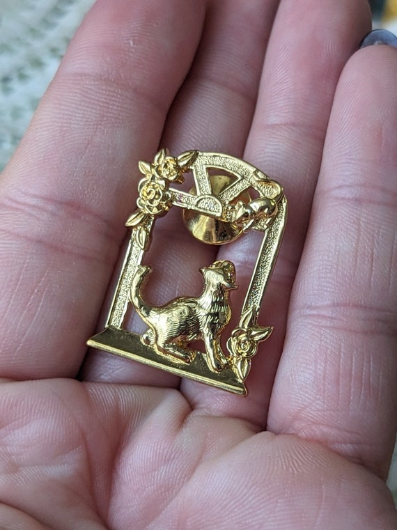 Vintage Gold Cat In A Window Brooch Pin - image 3