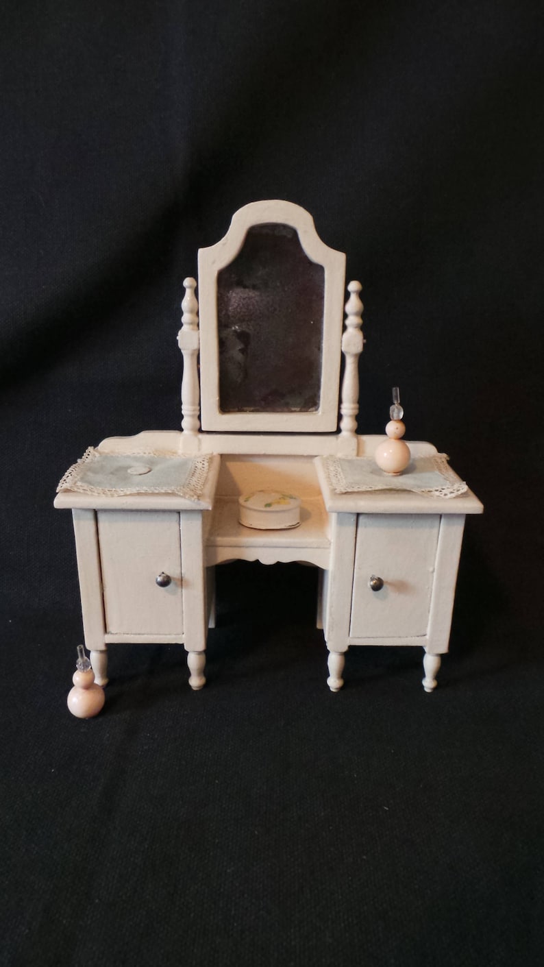Dollhouse Miniature Bedroom Wooden Furniture White Dresser With Mirror /& Stool