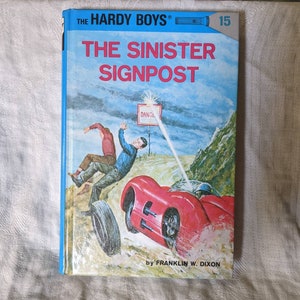 Hardy Boys Mystery #15 The Sinister Signpost Mystery Glossy Blue Hardcover