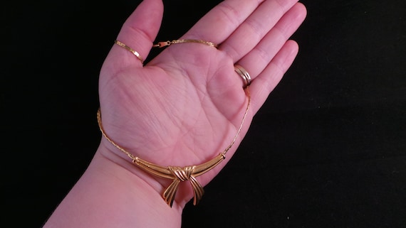 Vintage Victorian Gold Ribbon Bow Chain Choker Ne… - image 2