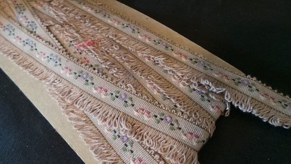 Antique Vintage Machine Woven Tan Flower Floral Fringe Trim 5.5 Yards