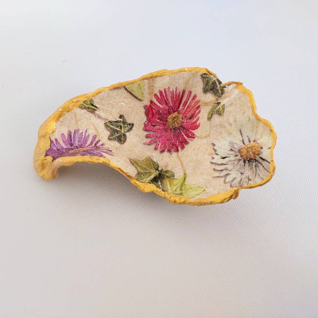 Oyster Shell Coloured Daisy Flower Decorative Trinket Dish 10cm ...
