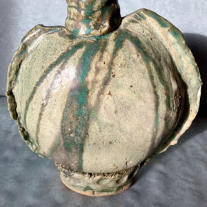 Vintage Bud Vase Keramik Keramik Kantinenform Steinzeug Kunstskulptur Gefäß in den USA handgefertigt Einzigartiges Original glasiertes Salbeigrün Bild 12