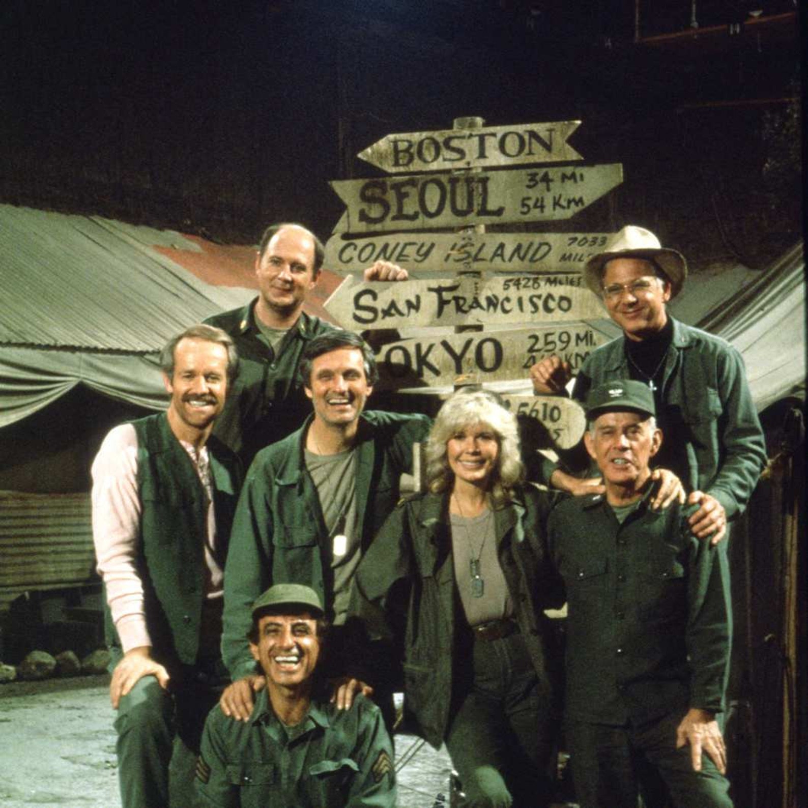 Чёртова служба в госпитале мэш сериал 1972–1983. M i мэш. Библиотека электронных материалов мэш. Военно-полевой госпиталь м. Военный госпиталь мэш сериал.