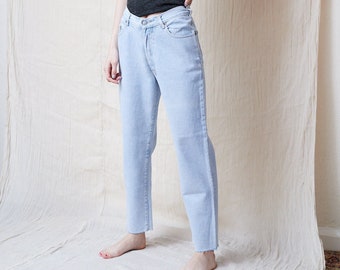 Vintage High Waisted Jeans 28 Waist, Light Wash Jeans, 90s Mom Jeans, Light Blue Tapered Leg Jeans, Light Wash Faded Jeans Size 28