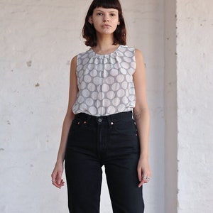 Vintage Silk Polka Dot Blouse, Grey and White Polka Dot Top, Vintage Silk Sleeveless 90s Blouse Small Medium