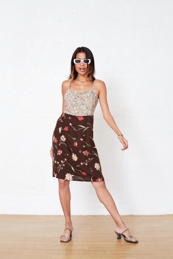 Vintage Two Tone 90s Summer Dress Small Medium, Strappy Knee-Length Floral Dress UK 8 US 4 EU 36 Vintage Two Tone 90s Summer Dress Small Medium, Strappy Knee-Length Floral Dress UK 8 US 4 EU 36