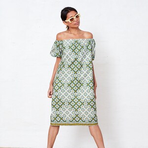 Off The Shoulder Wax Print Dress Small, Cotton Summer Dress Size 6-8, Boho Green Summer Shift Dress, Puffy Sleeve Dress image 4