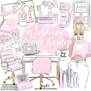 Pu&ograve; includere: Un'illustrazione rosa e bianca di una donna che lavora da casa. L'immagine include una scrivania, un laptop, una tazza da caff&egrave;, una sedia e una variet&agrave; di altri articoli da ufficio. Il testo "Working from home" &egrave; scritto in lettere rosa su uno sfondo bianco. Il testo "Boss Babe" &egrave; scritto su una tazza da caff&egrave; rosa.