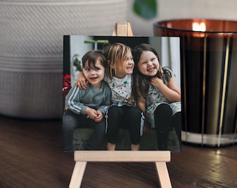 Minifoto personalizada en lienzo con caballete: imagen personalizada de nietos, 10 x 10 cm o 15 x 15 cm, para exhibir en estantería.