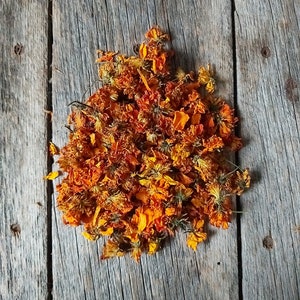 Sulphur Cosmos - Dried Flowers - Cosmos sulphureus - Natural Dye & Vegetable Dye Perfect for Eco-Printing 25g, 50g, 100g