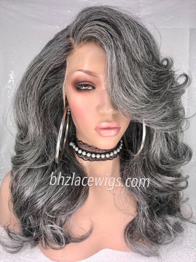 EXCLUSIVITÉ// Perruque dentelle grise tante Rochelle Perruque lace front grise Perruque superposée cheveux gris cheveux argentés Perruque sel et poivre Perruque grise cheveux longs gris image 6