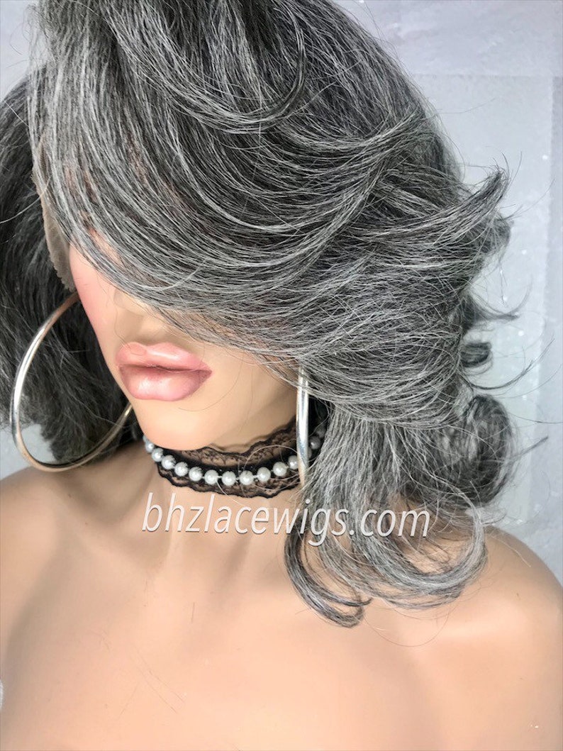 EXCLUSIVITÉ// Perruque dentelle grise tante Rochelle Perruque lace front grise Perruque superposée cheveux gris cheveux argentés Perruque sel et poivre Perruque grise cheveux longs gris image 10