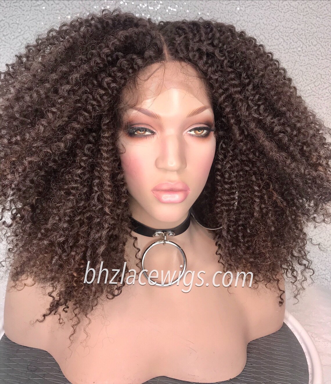 Vivid Kinky Curly Lace Front Wig Picture in 4K Vivid Kinky Curly Lace Front Wig Picture in 4K
