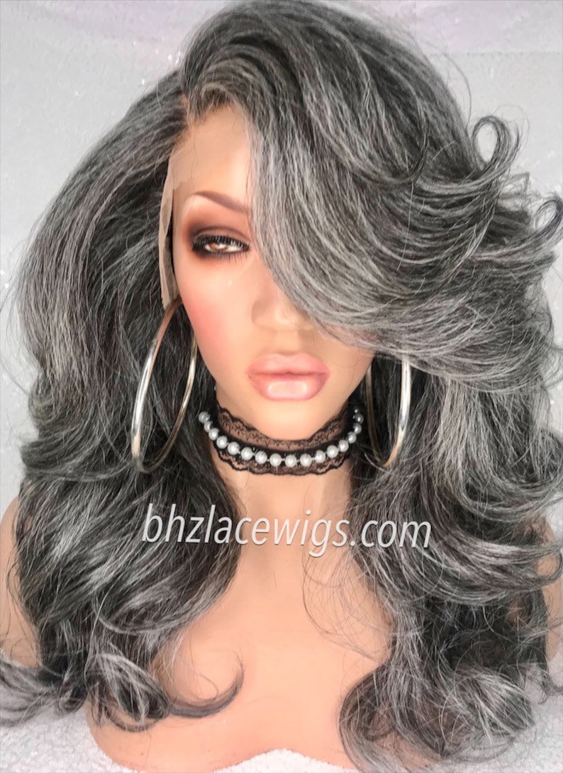 EXCLUSIVITÉ// Perruque dentelle grise tante Rochelle Perruque lace front grise Perruque superposée cheveux gris cheveux argentés Perruque sel et poivre Perruque grise cheveux longs gris image 5