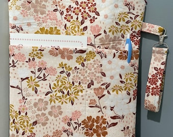 Large zipper closure book sleeve with pocket