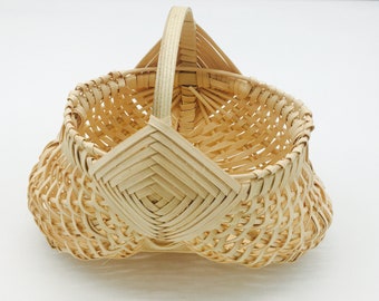 Egg Basket Weaving Kit, Make your own reed basket, everything you need to weave an egg basket
