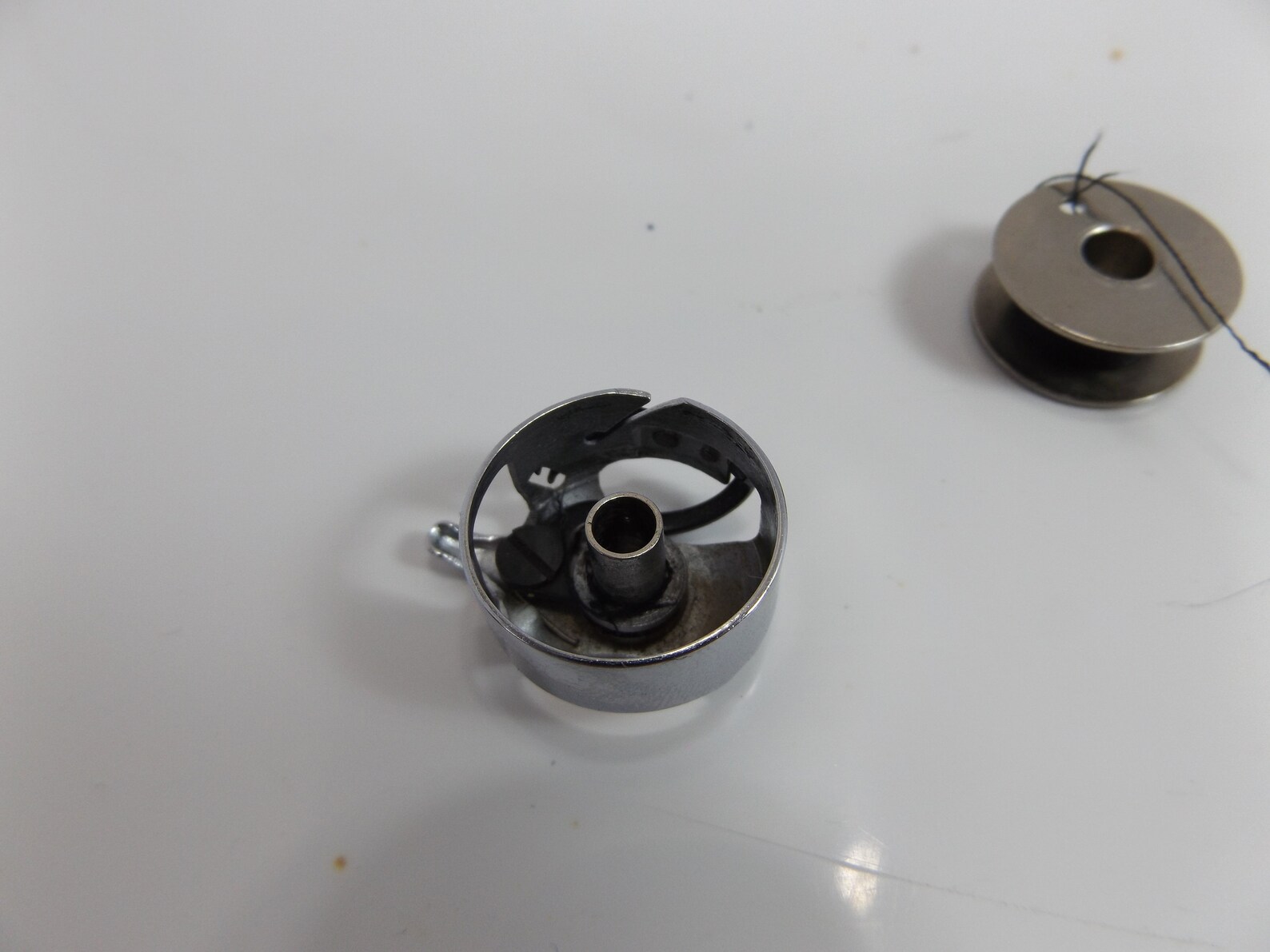 Viking husqvarna sewing machine bobbin case 6030 6440 6230 Etsy