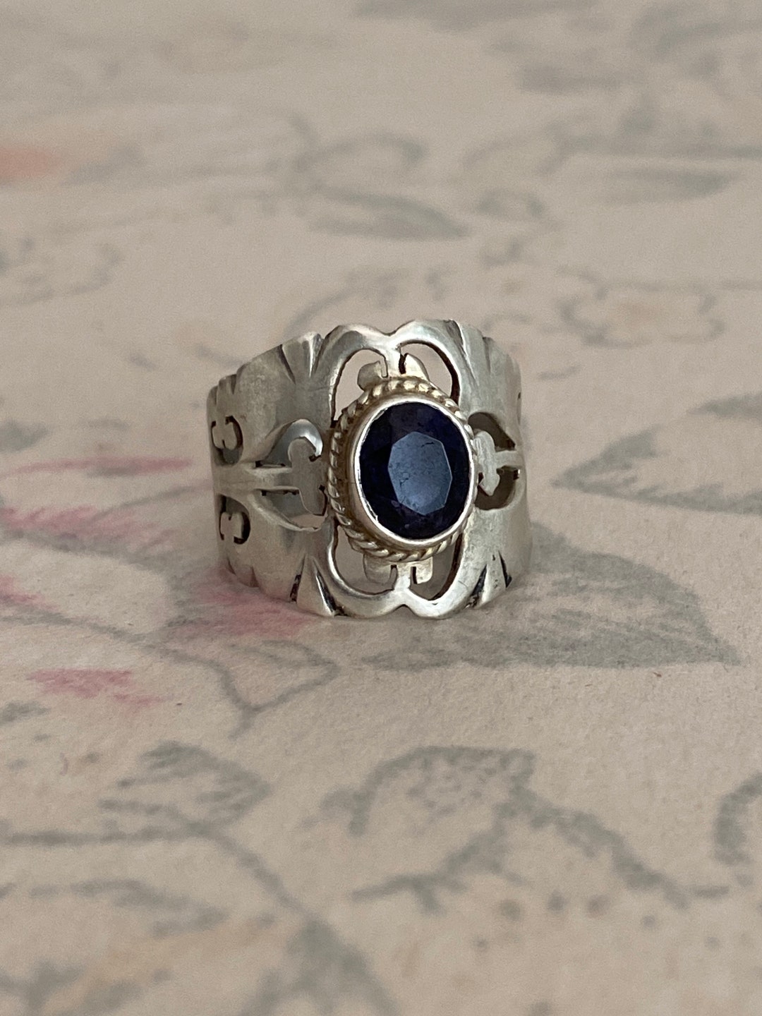 Vintage Ring. - Etsy