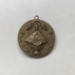 Vintage double medal. Sacred Heart of Jesus and Virgen de San Juan de los lagos