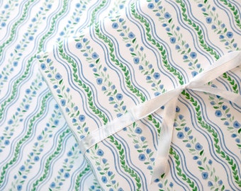 Wrapping Paper Sheets | Periwinkle Vine | Watercolor Wavy Floral | Classic Preppy Luxury | Set of 5 Sheets | 20" x 29" Gift Wrap