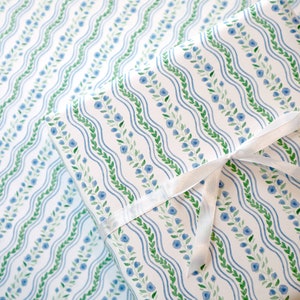 Wrapping Paper Sheets | Periwinkle Vine | Watercolor Wavy Floral | Classic Preppy Luxury | Set of 5 Sheets | 20" x 29" Gift Wrap