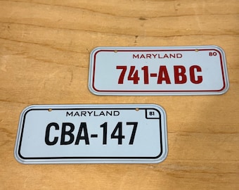 Placa de matrícula vintage de Maryland para bicicleta, 1980, roja y negra, ideal para la decoración del garaje o la cueva del hombre.