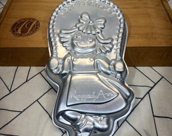Teglia per torta Wilton Raggedy Ann, argento, vintage 1981, con corda per saltare e auguri di buon compleanno, codice 5023797