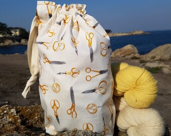 Drawstring knitting project bag.  Crochet project bag, gift for knitters, knitting bag. Sewn with charm gold scissors Robert Kaufman fabric