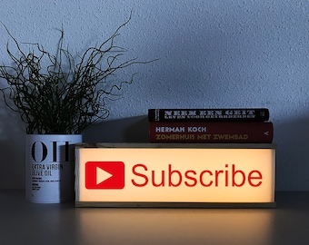 Subscribe Lightbox: Wine Box Vlogger Sign