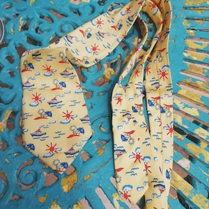 Tie 100% silk boat pattern, desert island, sun, summer, holidays. Yellow, blue, white, orange.