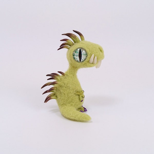 Felt dragon polymer clay dragon wool dragon felt dinosaur clay sculpture natural wool felted dragon gift Baby Dragon Spiky
