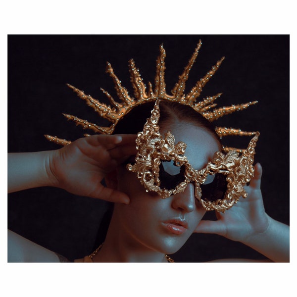 Cercle du Soleil Halo, Spiked Sunray Sunbeam Gold Madonna Halo Crown Crystals Golden Tiara Goddess Photoshoot Headpiece Headdress