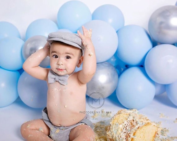 Bébé Garçons 1st Anniversaire Gâteau Smash Costume//Prop Fait main. gris//jaune bretelles