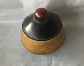 Recipiente de celuloide con tapa. Tapa de estilo Humidor.