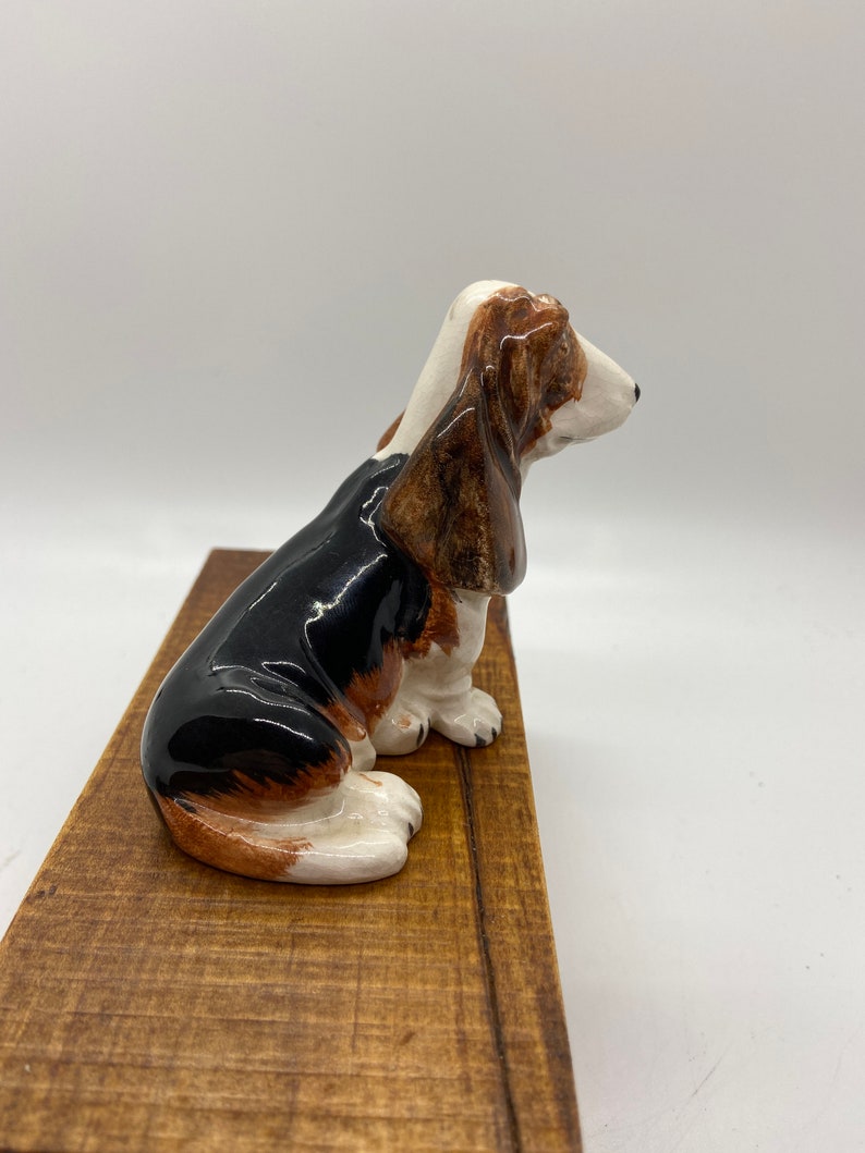 Basset Hound Dog porcelain or ceramic figure marked Jane Collection CA 9 image 4