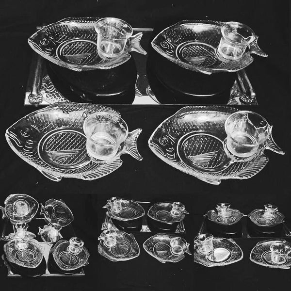 Vintage Anchor Hocking Fish detailed Snack Set, Clear No Color Glass/shrimp Cocktail Plates w/ sauce dipping cups, set4 Fish Plates/4 Cups