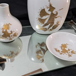 #etsy shop:Rosenthal Germany,Bjorn Wiinblad vases https://etsy.me/3R40DIL #primavera #quatrecouleurs #studioline #germany #rosenthal #bonechina #porcelain #goldpainting #bjornwiinblad dwedgecreations.etsy.com #goldbirds #goldfans #rosenthalvase #orientaldancing #art