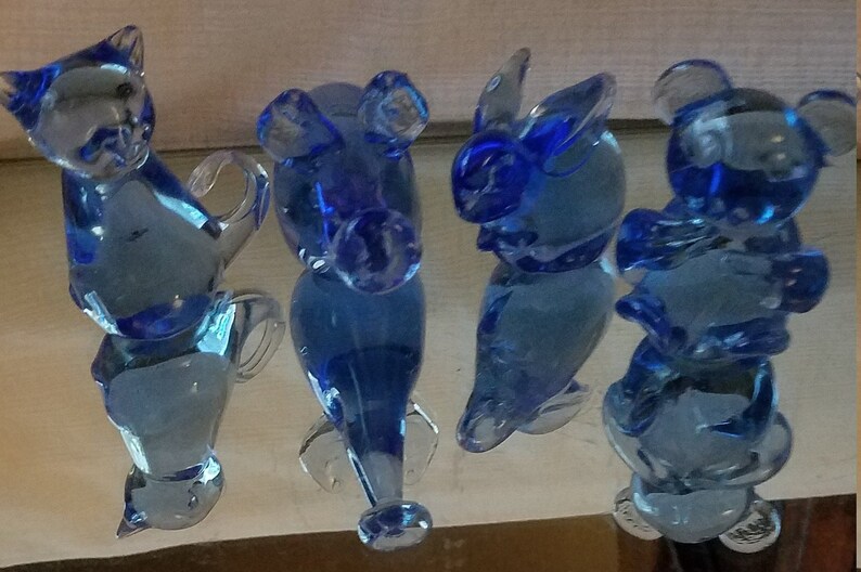 Creative Fine Art Gallery Blue glass, five, Aardvark, Rabbit, Bear & Cat, Elephant Glass Figurines, Excellent condition, vintage image 8