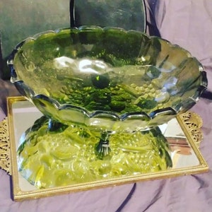 Indiana Glass,Green Glass Footed Oval Bowl,Harvest Green Grape &Leaf Pattern,Depression Glass,Large Footed,Fruit Bowl/Centerpiece, vintage