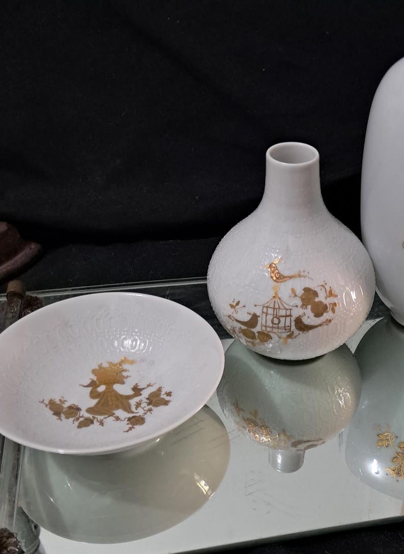 #etsy shop:Rosenthal Germany,Bjorn Wiinblad vases https://etsy.me/3R40DIL #primavera #quatrecouleurs #studioline #germany #rosenthal #bonechina #porcelain #goldpainting #bjornwiinblad dwedgecreations.etsy.com #goldbirds #goldfans #rosenthalvase #orientaldancing #art