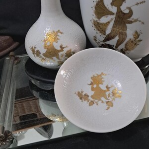 #etsy shop:Rosenthal Germany,Bjorn Wiinblad vases https://etsy.me/3R40DIL #primavera #quatrecouleurs #studioline #germany #rosenthal #bonechina #porcelain #goldpainting #bjornwiinblad dwedgecreations.etsy.com #goldbirds #goldfans #rosenthalvase #orientaldancing #art