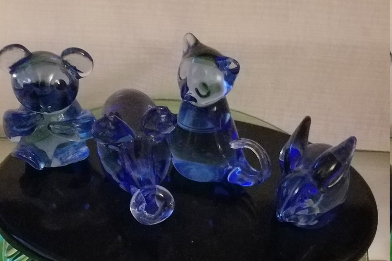 Creative Fine Art Gallery Blue glass, five, Aardvark, Rabbit, Bear & Cat, Elephant Glass Figurines, Excellent condition, vintage image 7