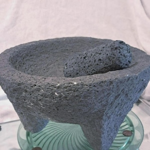 Antique Mortar Pestle very Large, Spanish is a Molcajete, Mexican volcanic stone handmade, Grinding Spices Herbs & Medications, Natural Way
