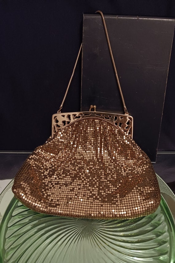 Vintage Handbag Whiting Davis gold elegant metal ,