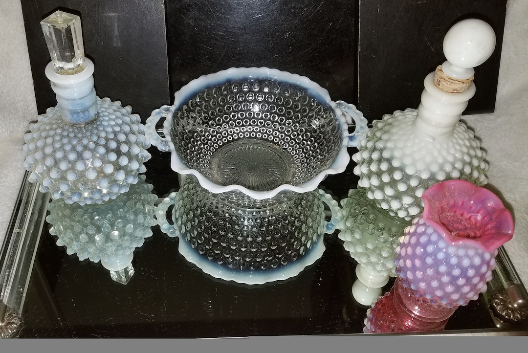 Anchor Hocking Moonstone Hobnail, 2 Glass Blue/clear