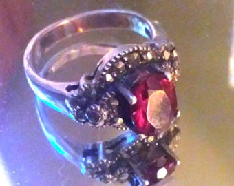 Garnet Sterling 925 Ring Size 5 ,Garnet Gemstone surrounded by 25 Marcasite Gemstones, Beautiful gift, vintage