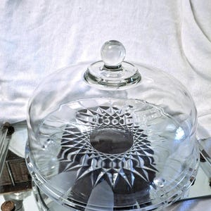 Anchor Hocking Starburst 12&quot; footed Cake Plate , glass Dome crystal ball on top of dome, lg starburst in center of plate, beautiful vintage